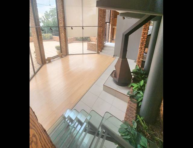 5 BEDROOM HOUSE FOR SALE IN WATERKLOOF PARK